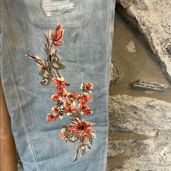 WHBM Floral Embroidered Jeans *host pick* - Picture 3 of 9